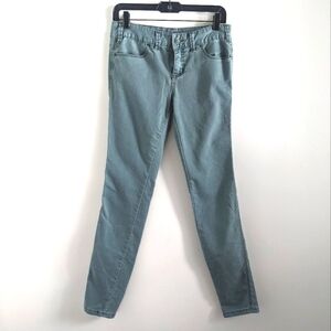 𝅺RARE Free People Light Aqua Skinny Jeans 27